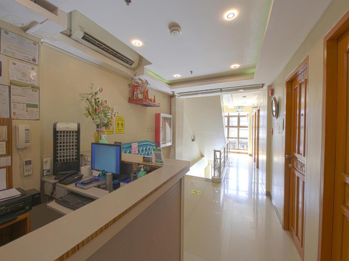 Oyo 783 Freemont Place Paranaque City Exterior foto
